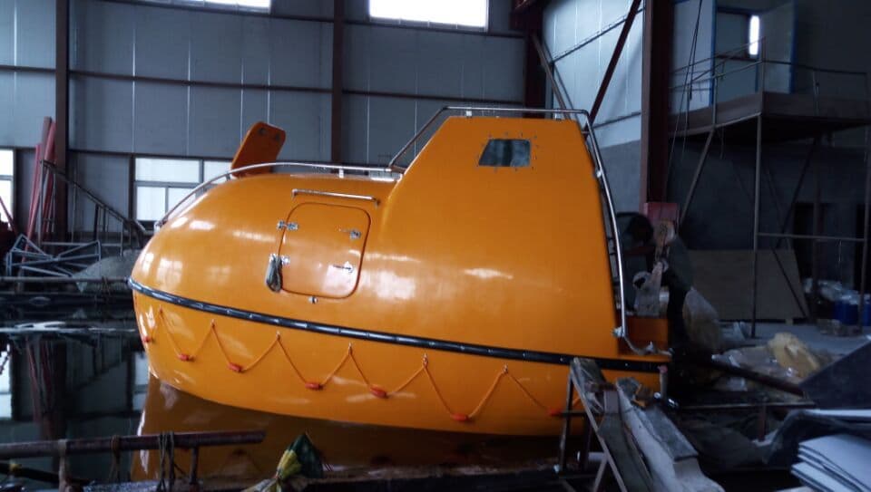 Used Totally Enclosed Life boat_rescue boat SOLAS Approved